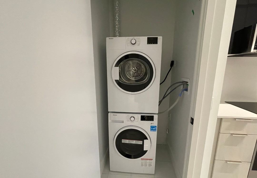 308 Jarvis Street #917 - Photo 7 of 15