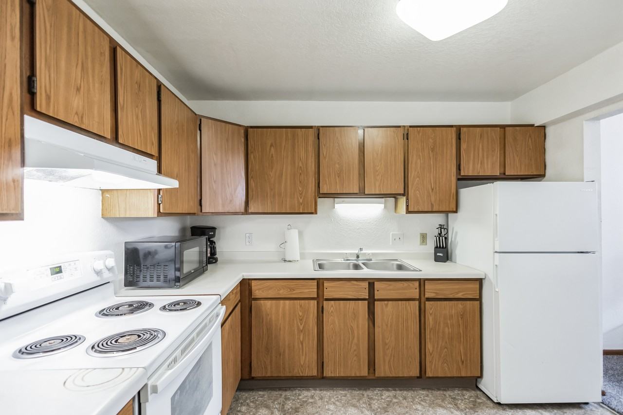 Lincoln School - Photo 4 of 30