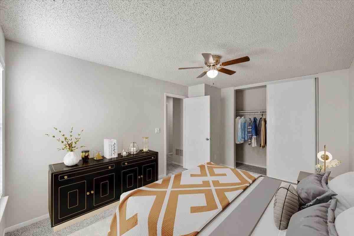 Cloverset Active Adult Apartments - Photo 7 of 31