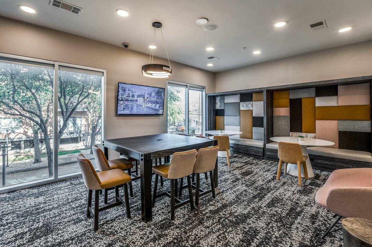 2929 Wycliff - Photo 4 of 50