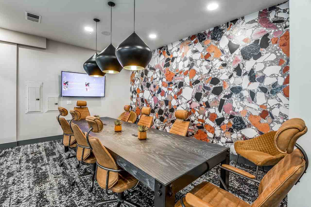 2929 Wycliff - Photo 7 of 50