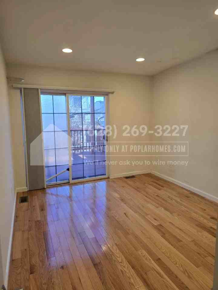 1633 Clarkson St - Photo 3 of 16