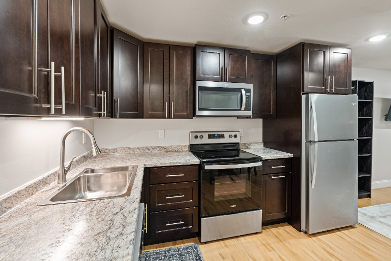 1331 Elm St - Photo 2 of 25