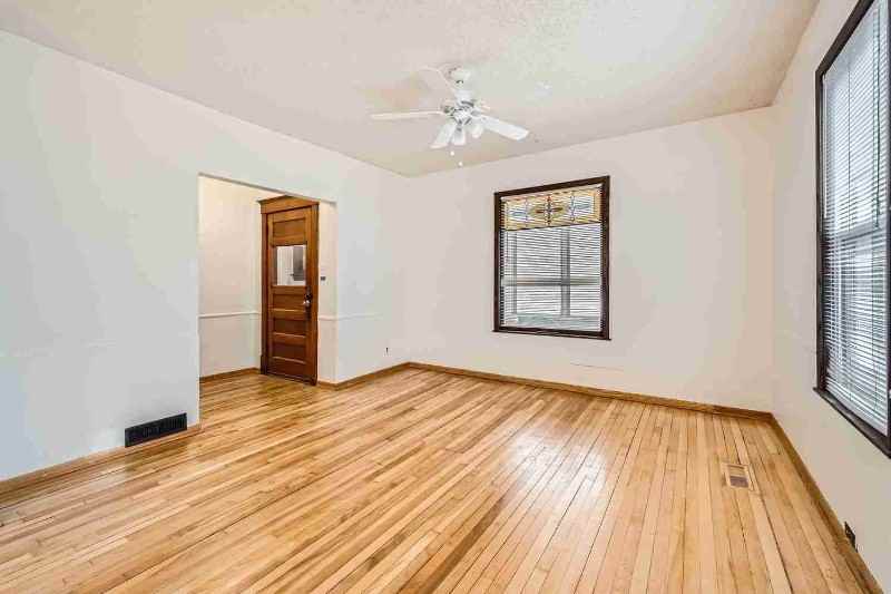 1622 Jefferson St Ne #1 - Photo 3 of 10
