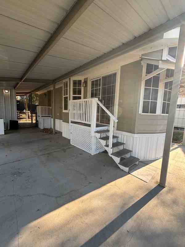 806 Brazos Harbor Cir - Photo 3 of 12