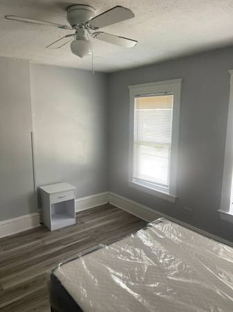 9202 Edmunds Ave - Photo 7 of 13