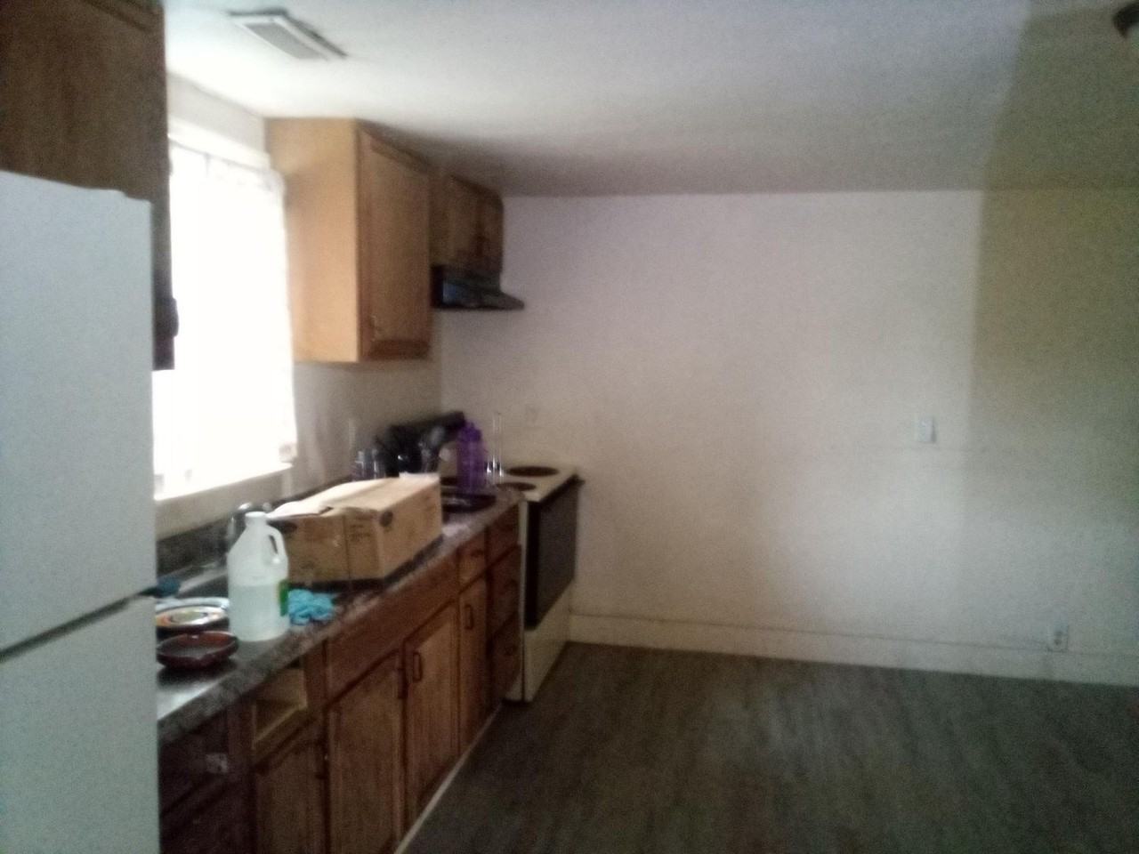455 Patrick Ave - Photo 2 of 5