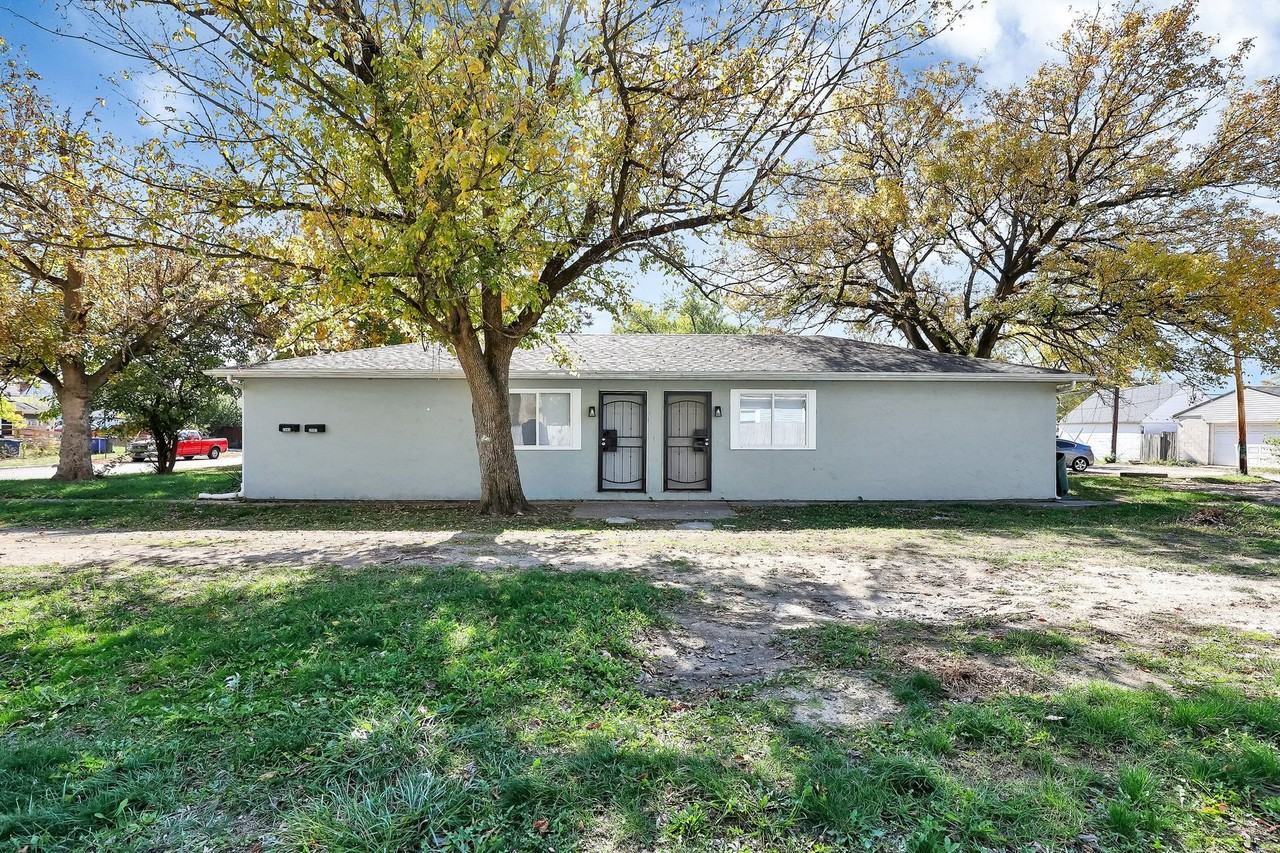 2885-2887 Atwood Ter - Photo 2 of 6