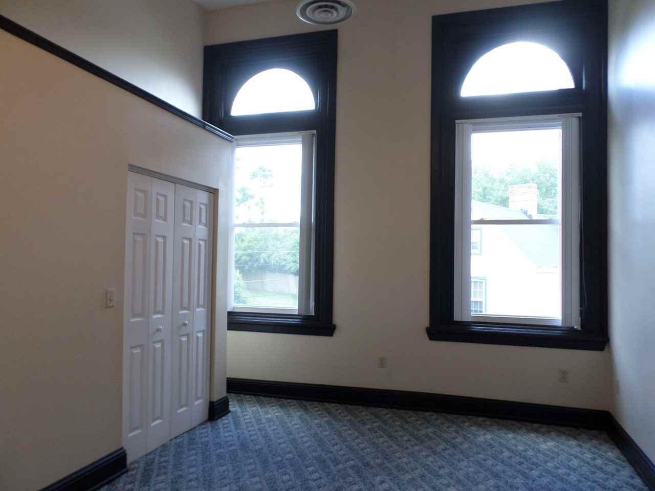 112 S Broadway St #302 - Photo 6 of 10