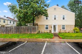 10228 Winchester Ct - Photo 1 of 1