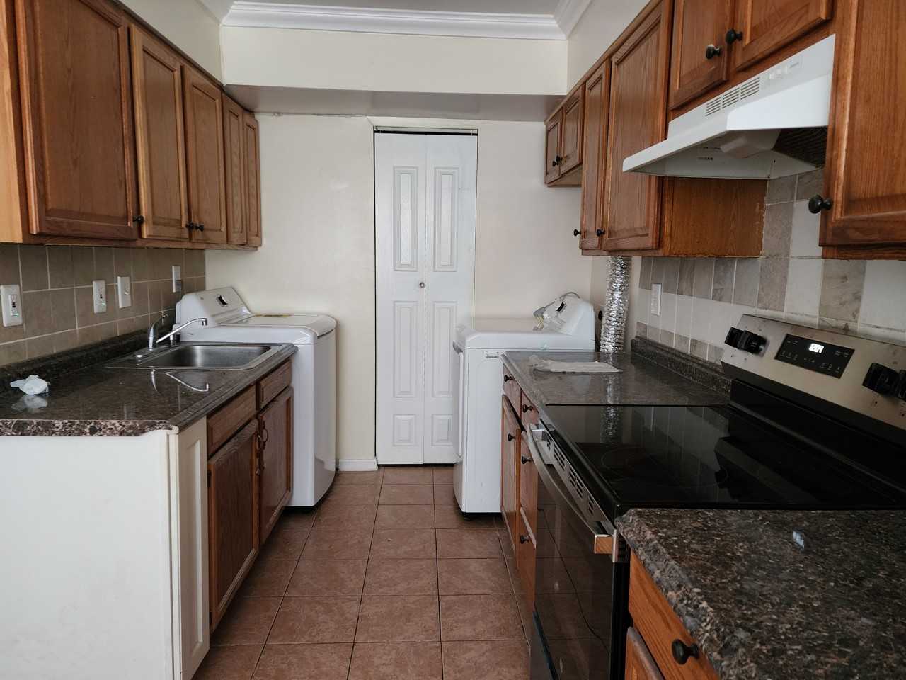 10228 Winchester Ct - Photo 6 of 7