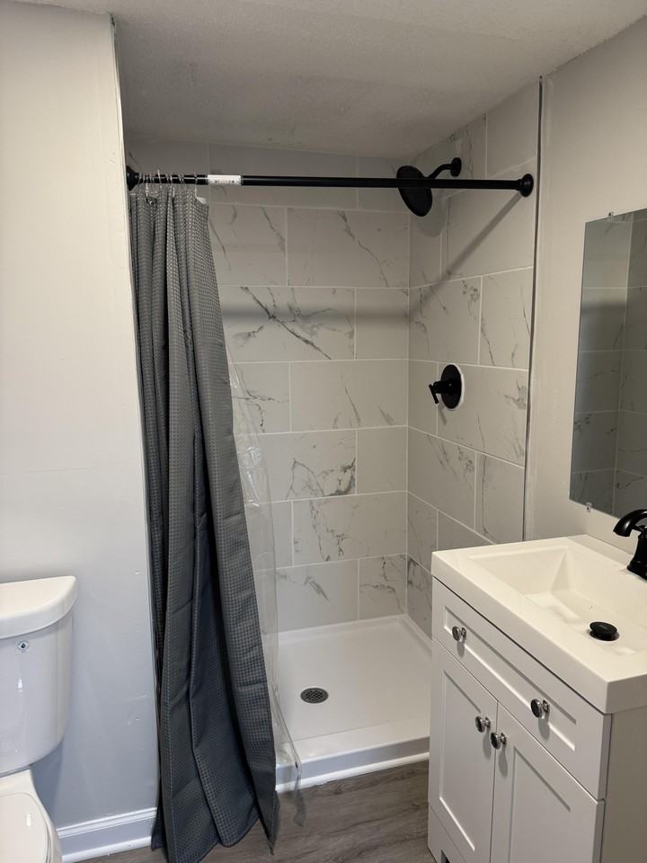 Nw Oakridge Dr - Photo 2 of 11