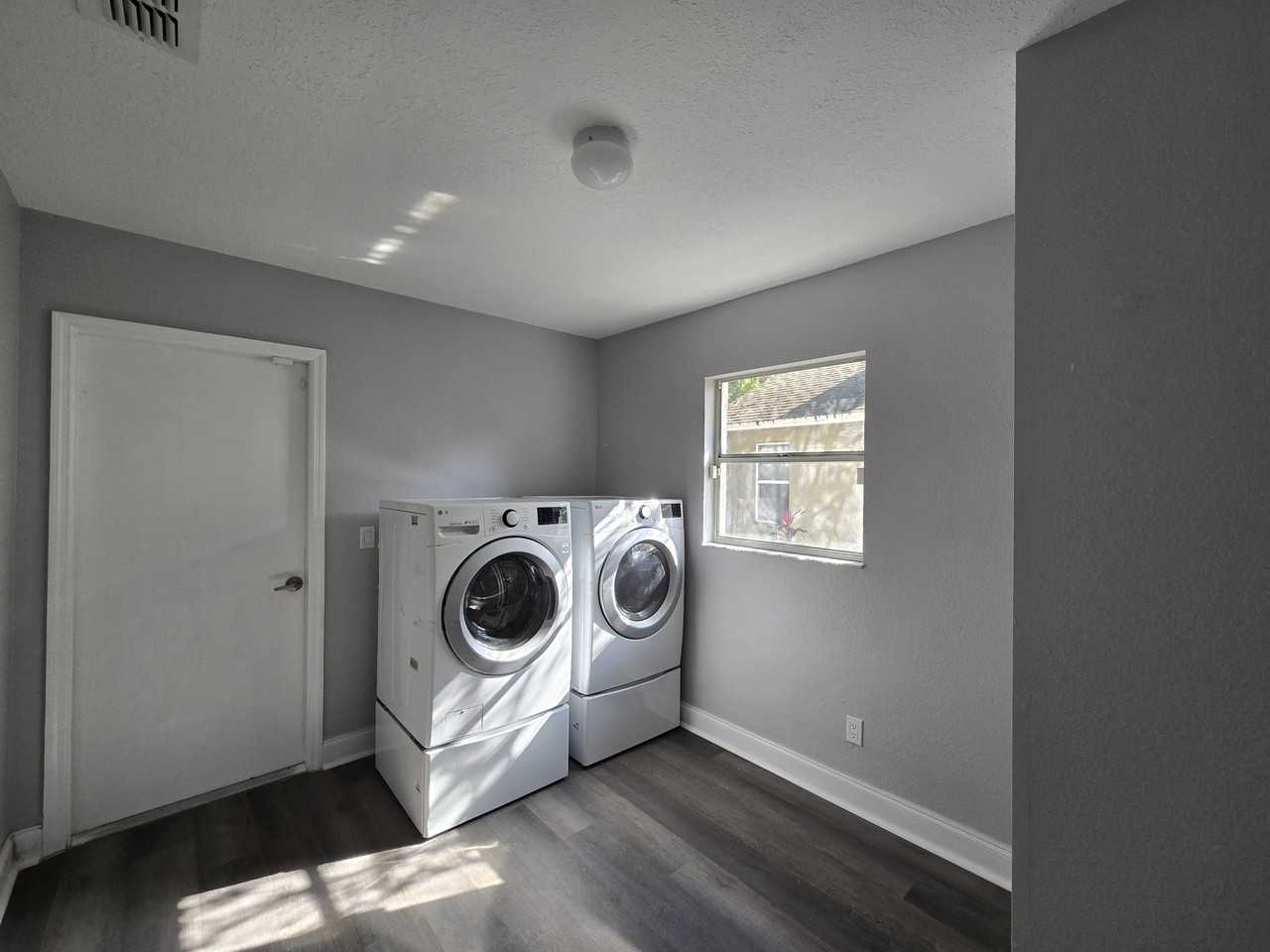 Neponset Ave - Photo 5 of 15