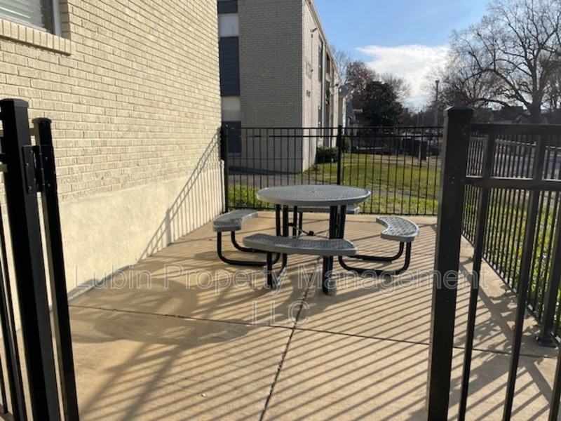 1616 Monroe Ave #7 - Photo 2 of 9