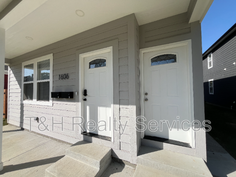 1606 Quill St #A - Photo 2 of 31