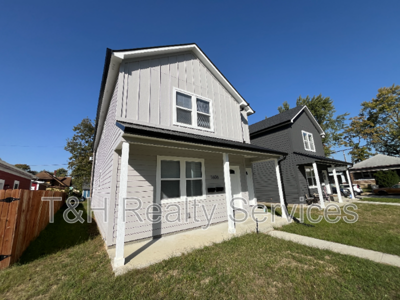 1606 Quill St #A - Photo 3 of 31