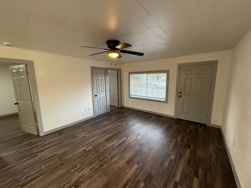 38813 Nw Beech St - Photo 3 of 12