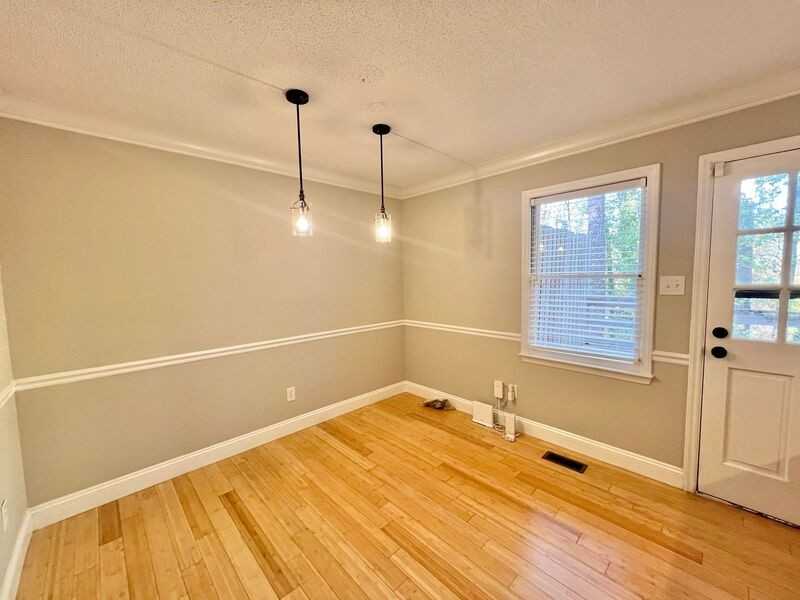 5604 Hamstead Xing - Photo 4 of 20