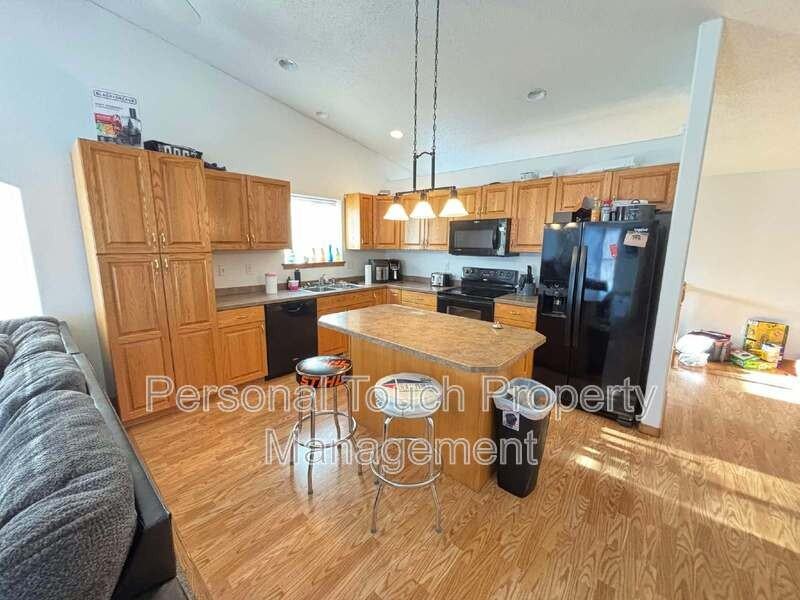 3660 Harrison St S - Photo 2 of 7