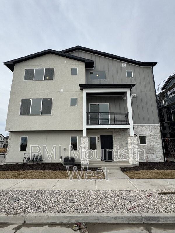 805 Ws - Photo 3 of 34