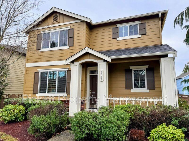 4709 Strathmore Cir Sw - Photo 2 of 11