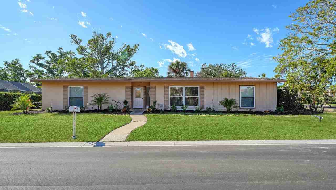 990 Bogey Ln - Photo 2 of 36