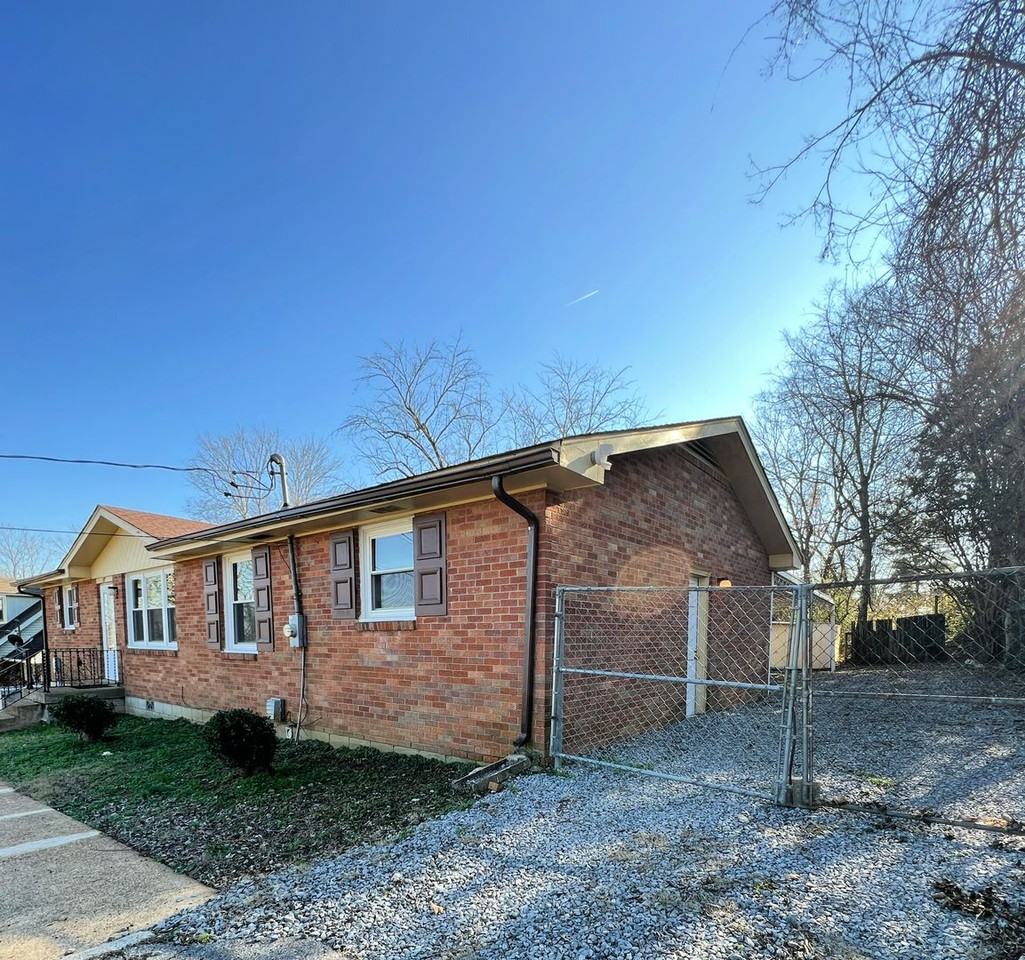 117 Curtiswood Dr - Photo 5 of 37