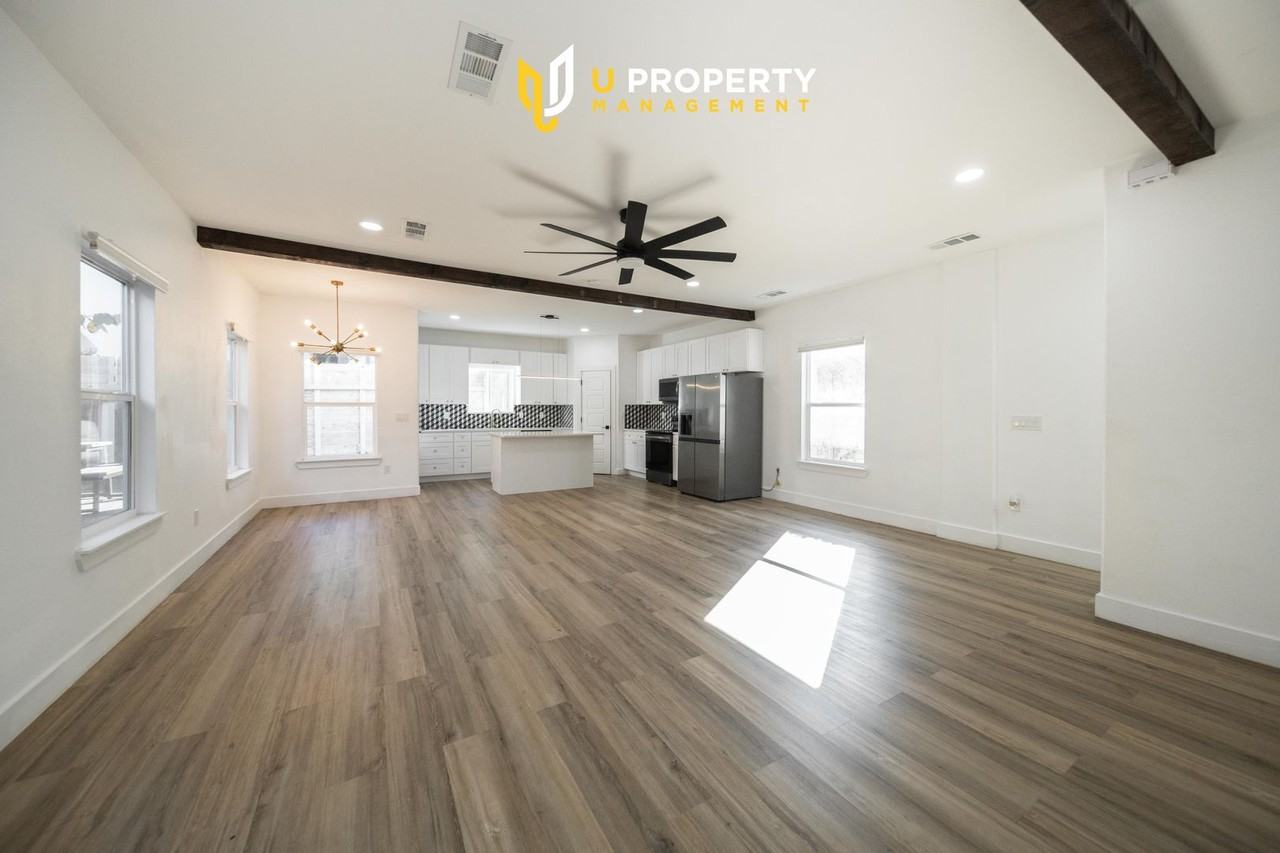 2814 Chicago St - Photo 3 of 24