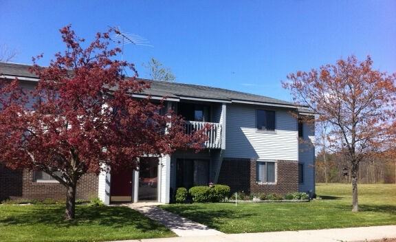 Sebewaing Terrace - Photo 2 of 5