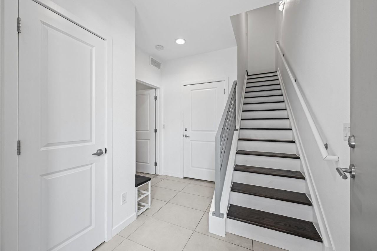3139 Vallejo St - Photo 5 of 39