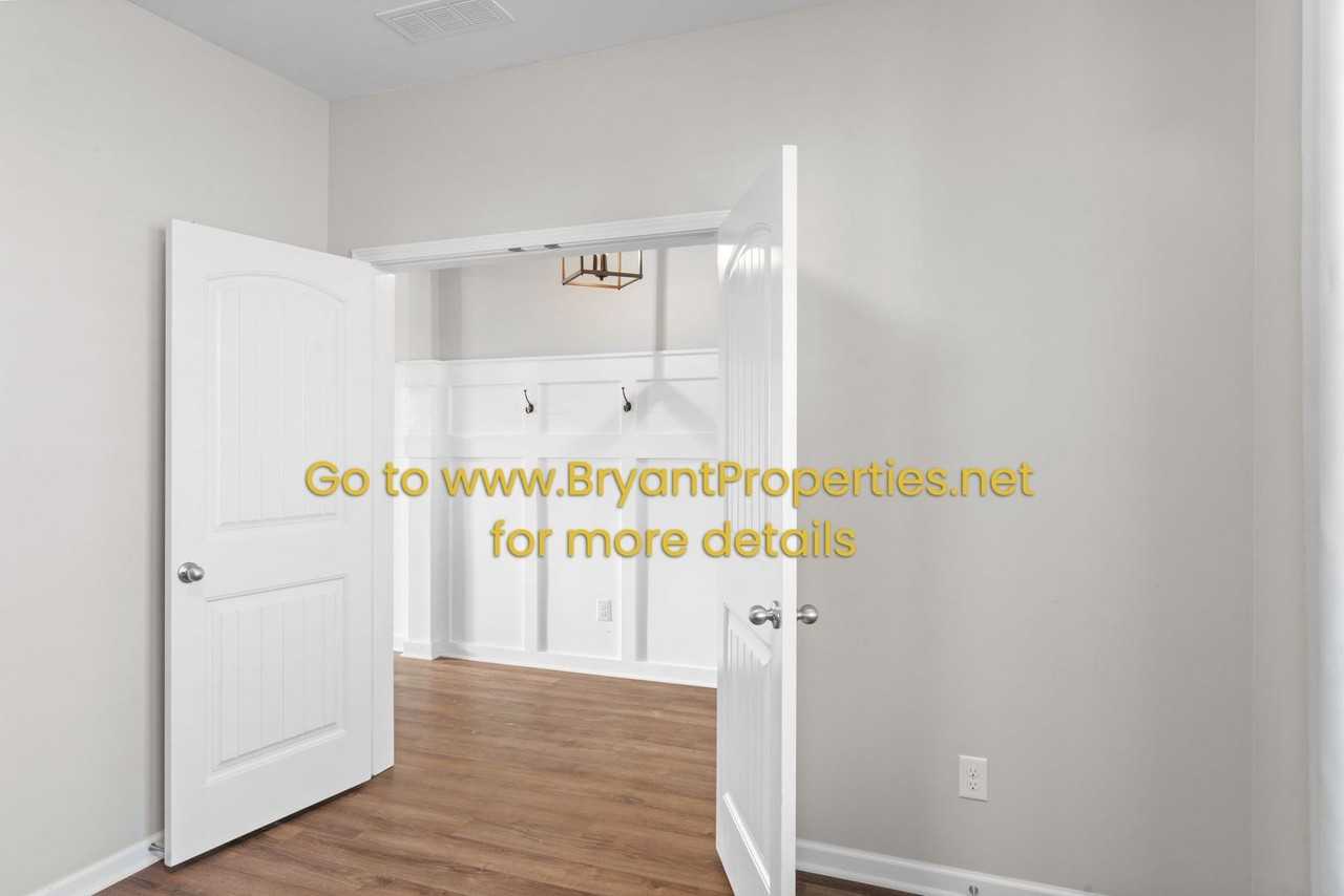 1801 Stonewater Dr - Photo 7 of 40