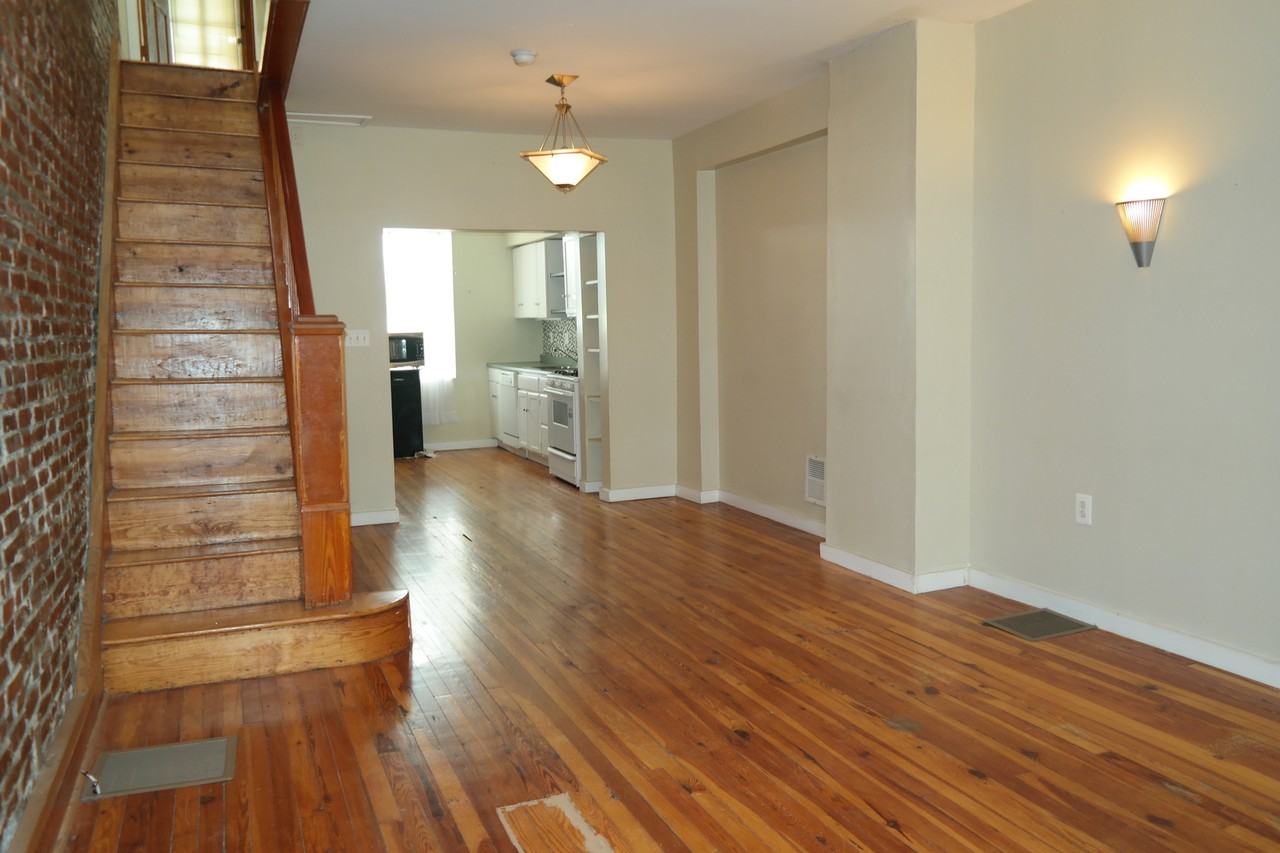 715 Fagley St - Photo 3 of 18