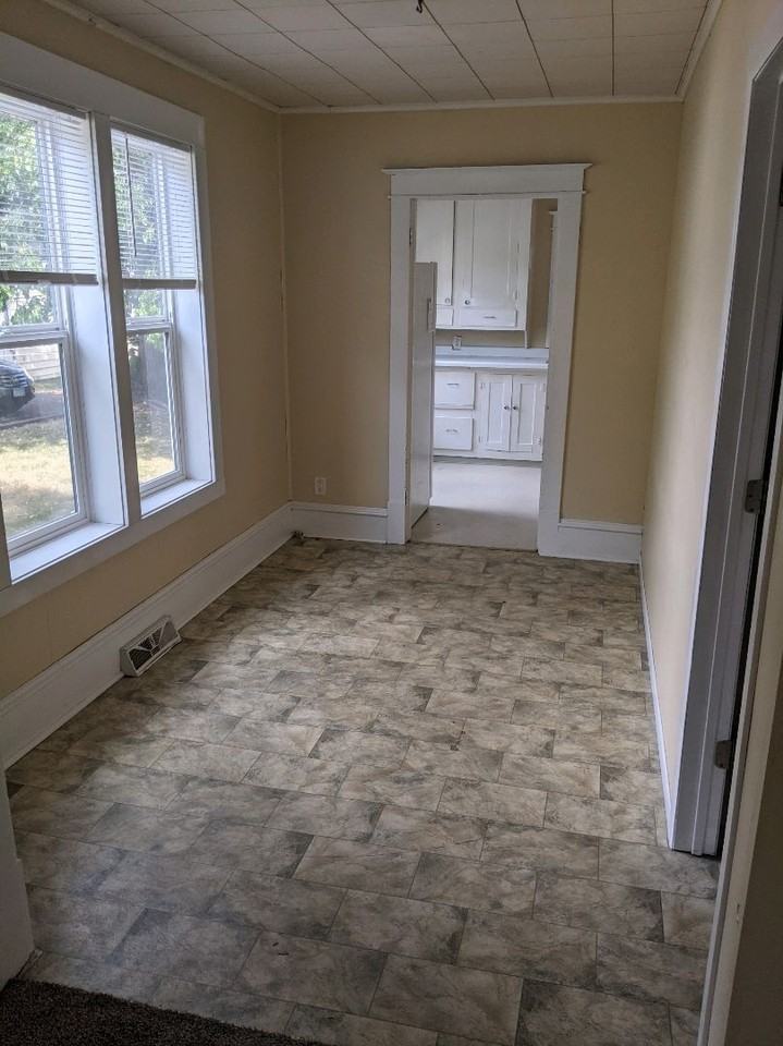 1106 Birchmont Dr Ne - Photo 5 of 16