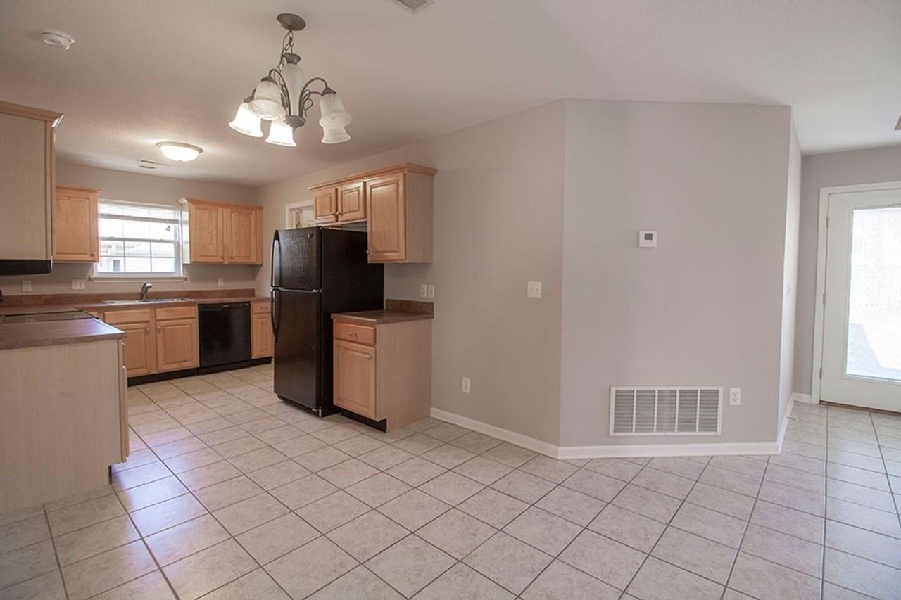 1921 Field St - Photo 4 of 32