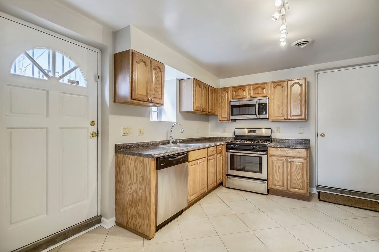 412 George St - Photo 3 of 29
