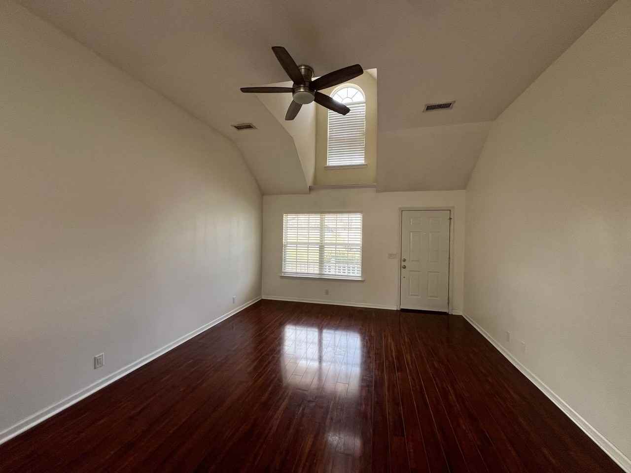 3506 Persimmon Cir - Photo 3 of 25