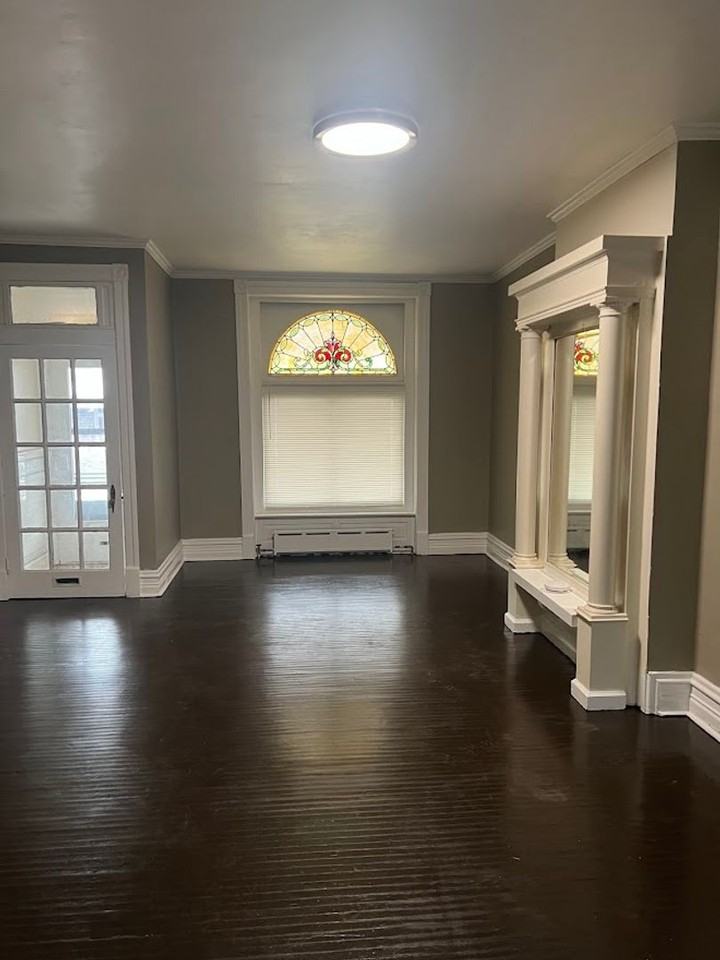 151 W Windsor St - Photo 3 of 20