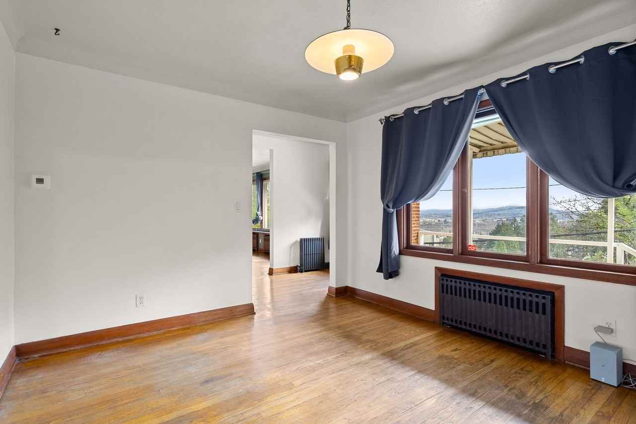 825 Sw Broadway Dr #A - Photo 5 of 13