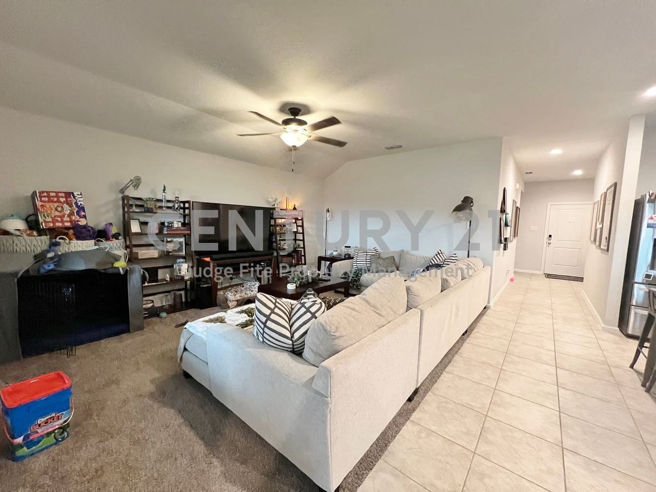 1125 Loomis Trl - Photo 2 of 11