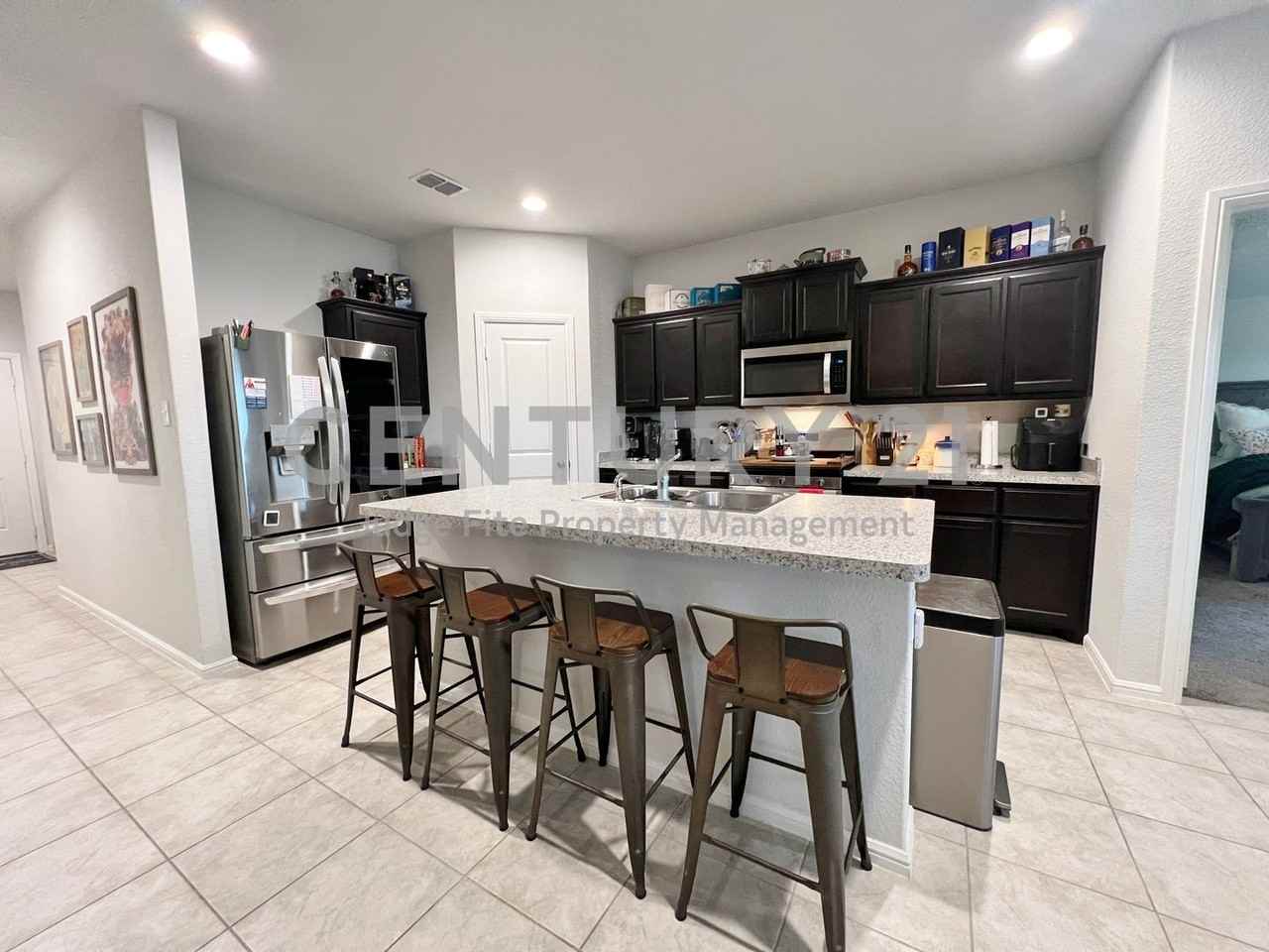 1125 Loomis Trl - Photo 4 of 11