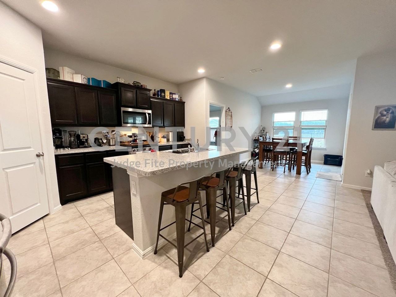 1125 Loomis Trl - Photo 5 of 11