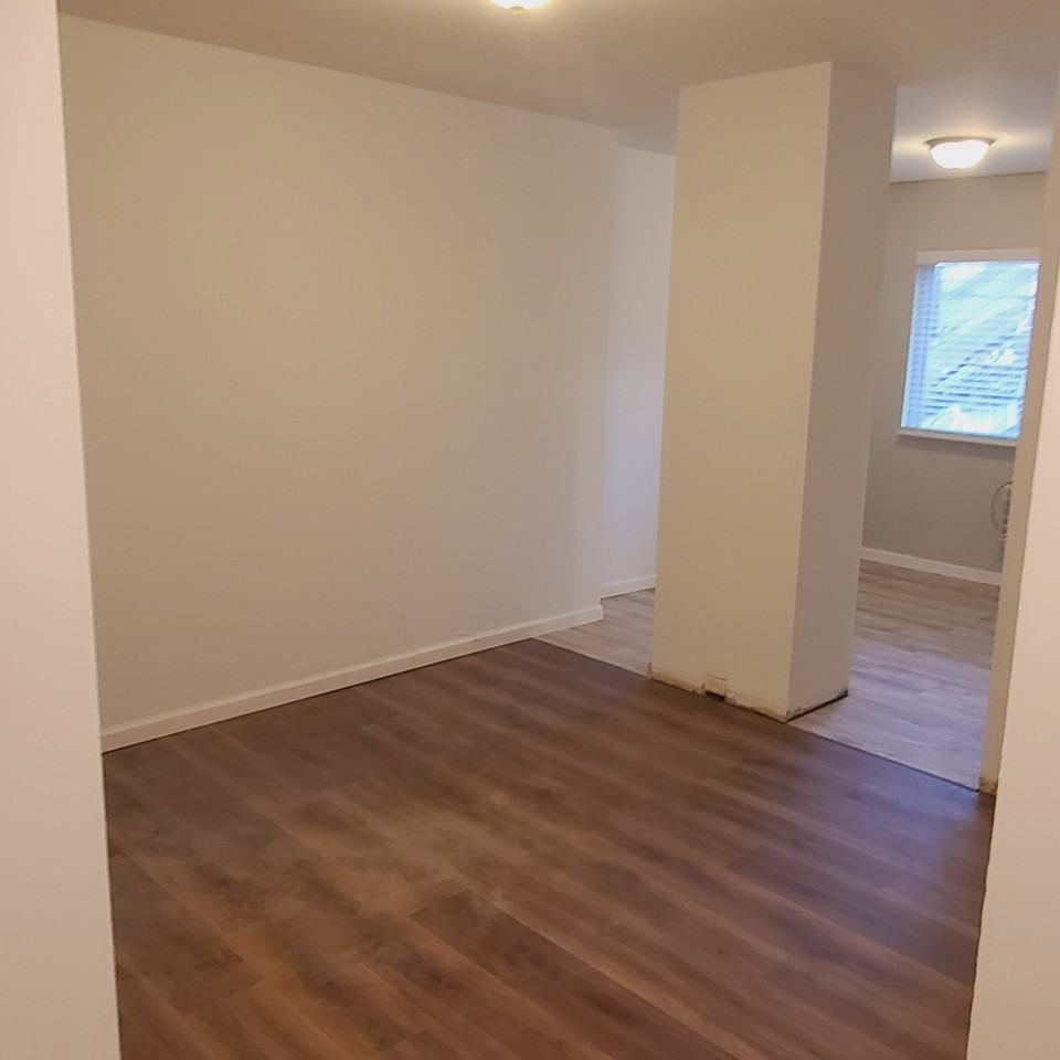 322-24 Newstead Avenue - Photo 2 of 30