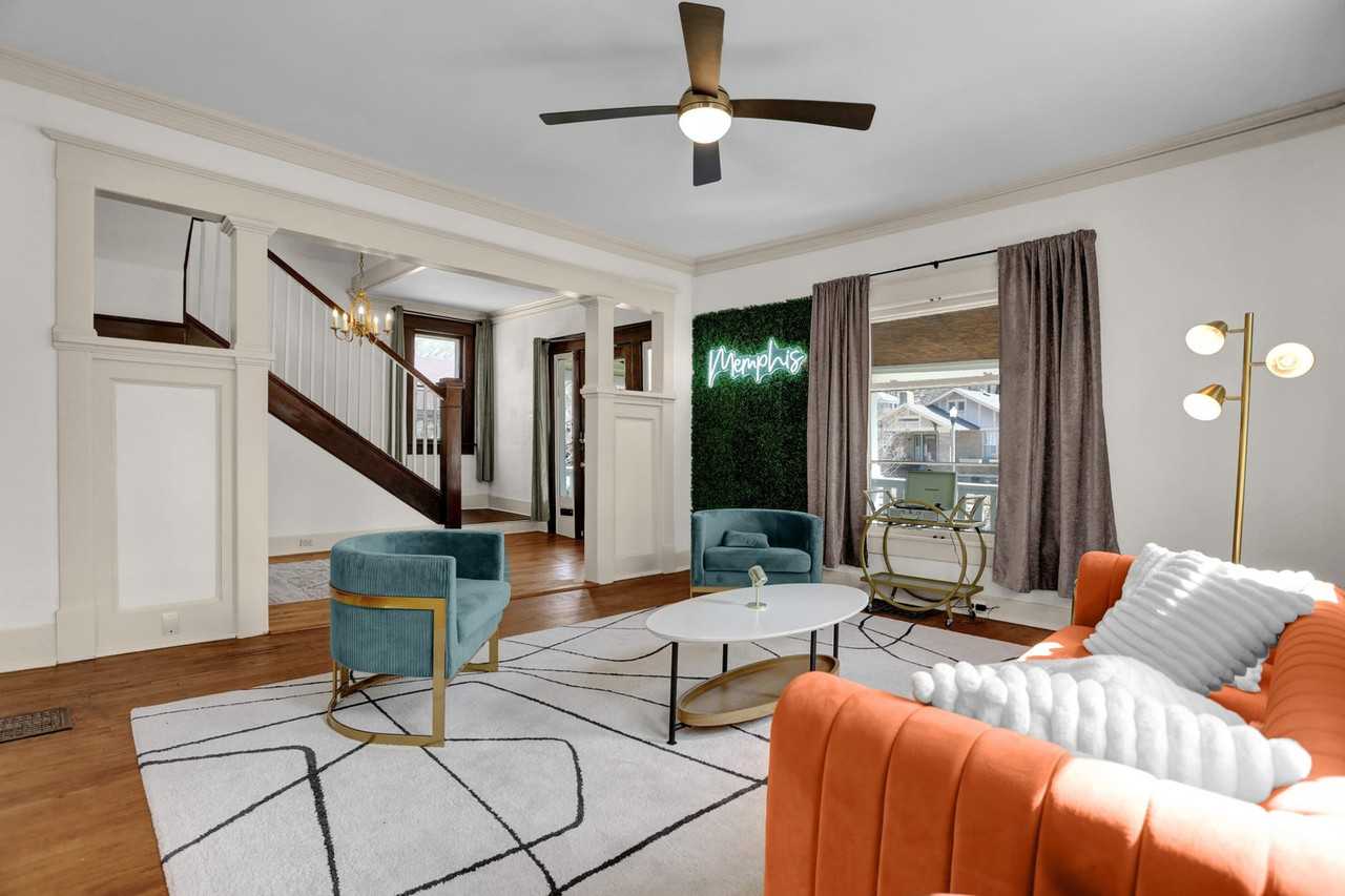 397 Angelus St #1023312P - Photo 2 of 27