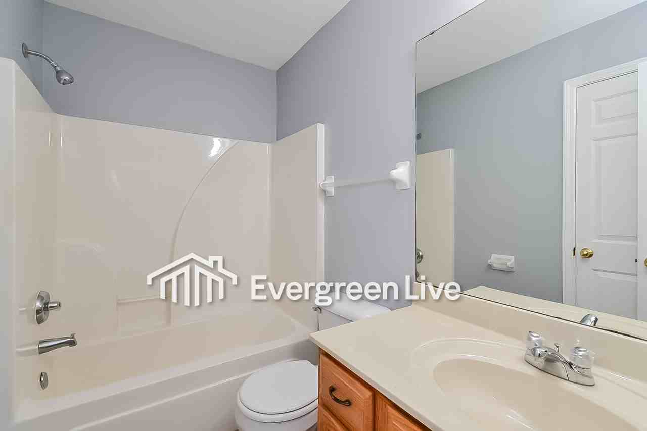 9059 Coral Shell Ln - Photo 4 of 21