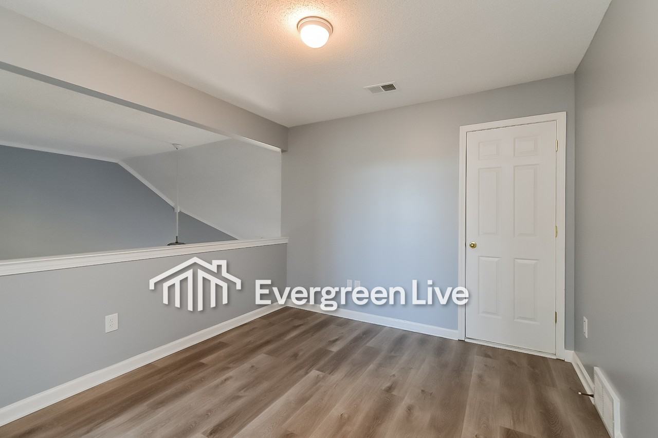 9059 Coral Shell Ln - Photo 5 of 21