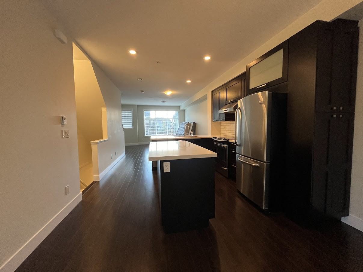 20966 77A Avenue #14 - Photo 5 of 20