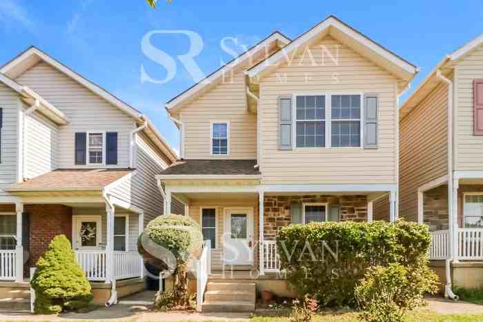 536 Poplar Ave - Photo 2 of 16