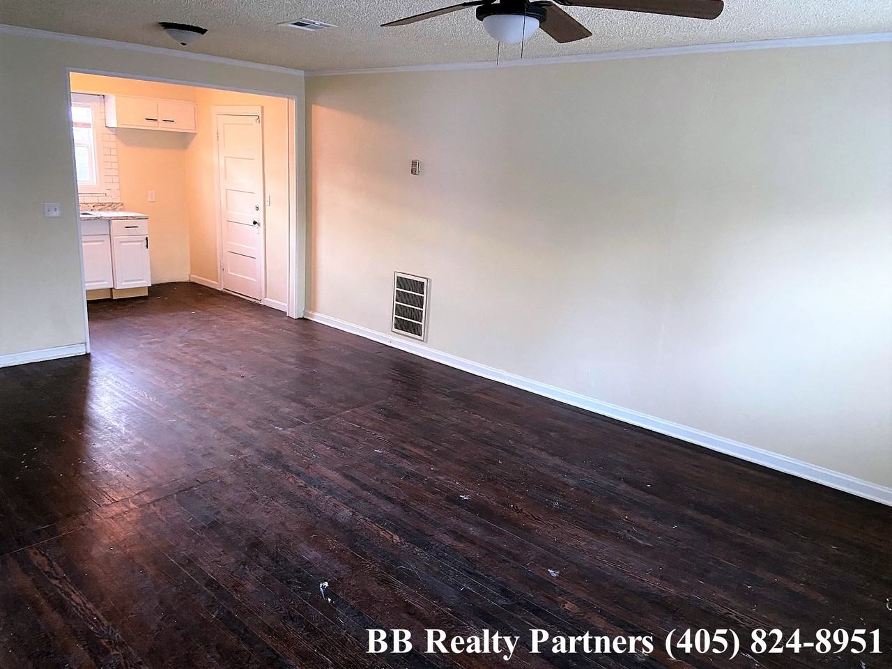 308 S Urbana Ave #NA - Photo 2 of 16