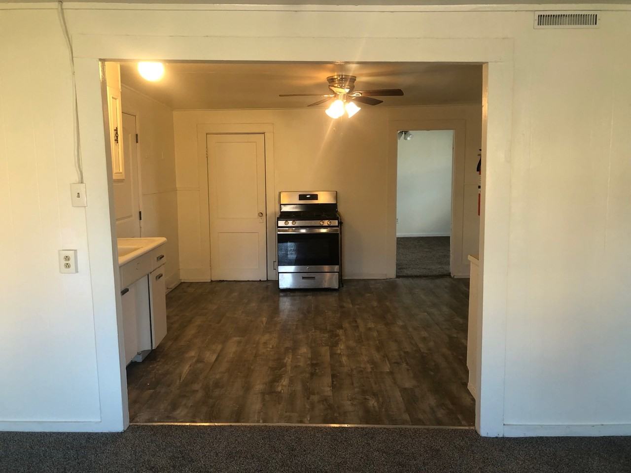116 W Slippery Rock St - Photo 3 of 10