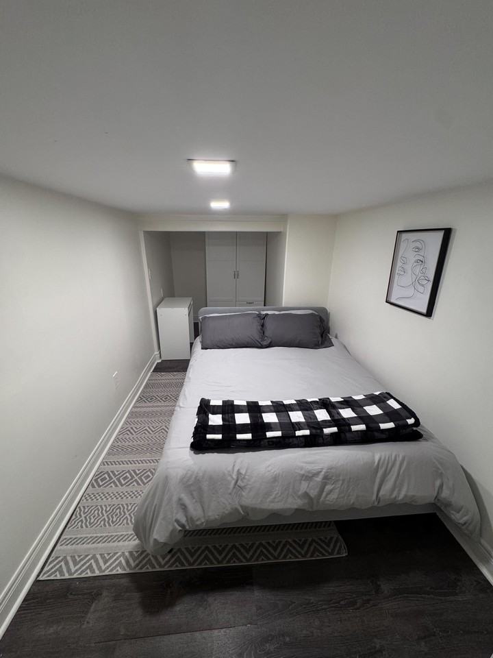 84 Rosethorn Ave - Photo 5 of 6